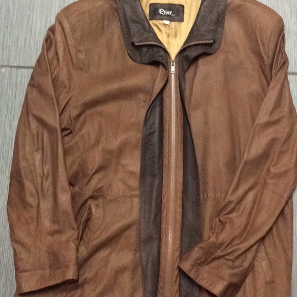 REMY - Picture 3 of 6